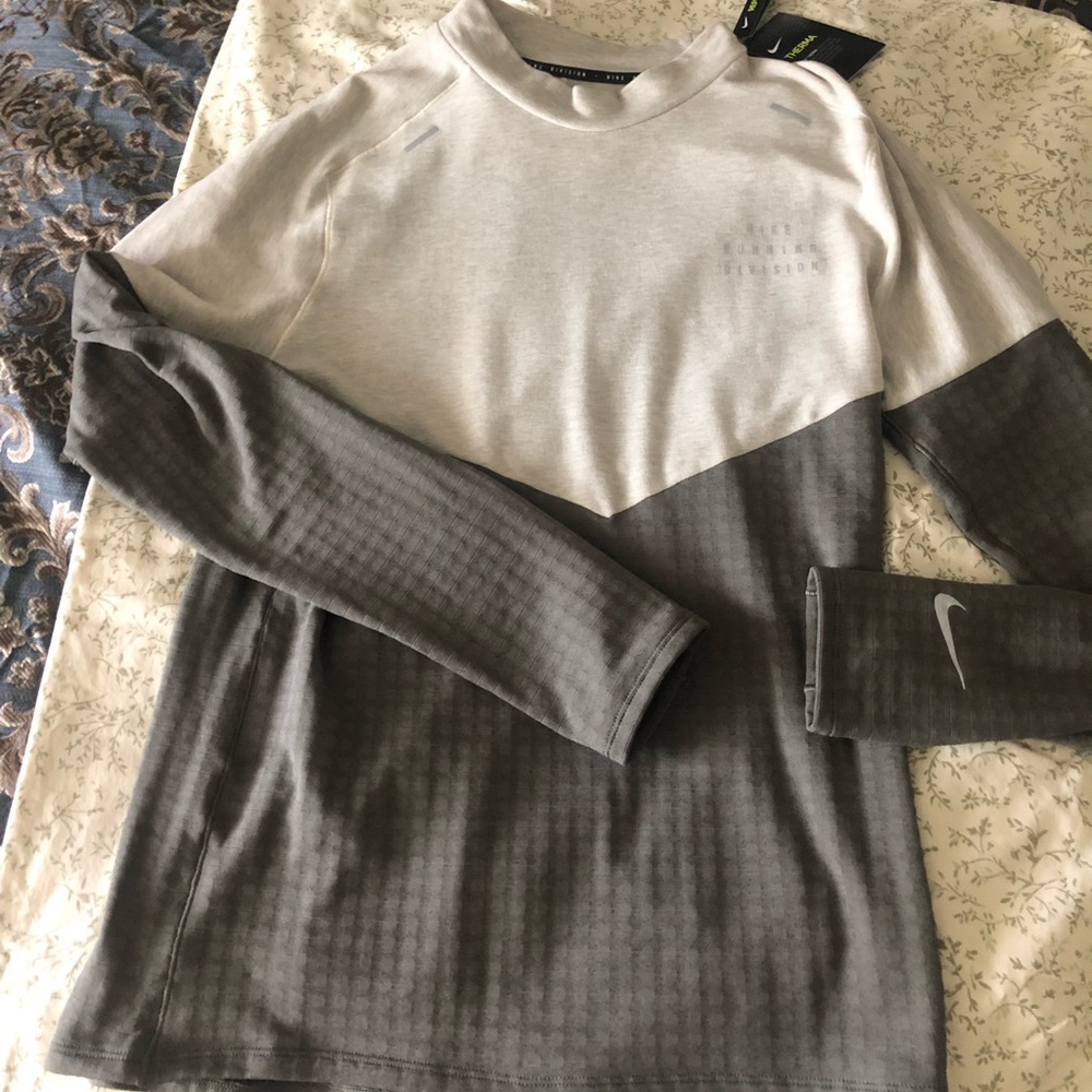 New Nike Mens running shirt